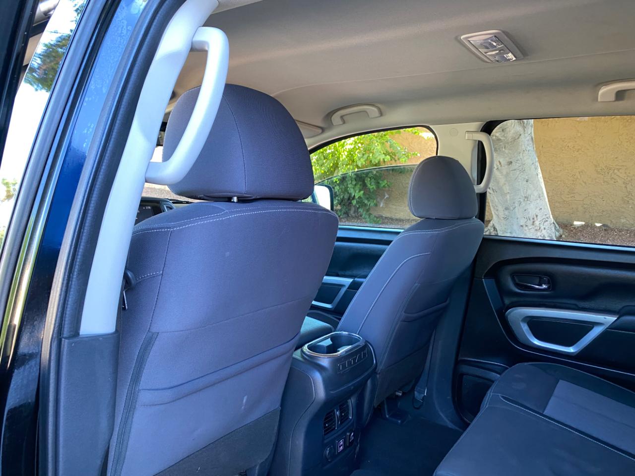 Nissan Titan XD 4x4 Crew Cab SV 2024