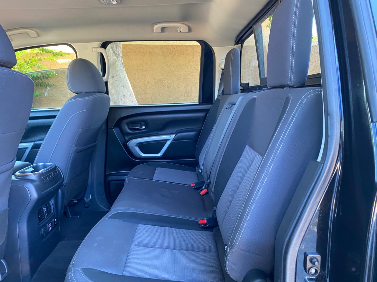Nissan Titan XD 4x4 Crew Cab SV 2024