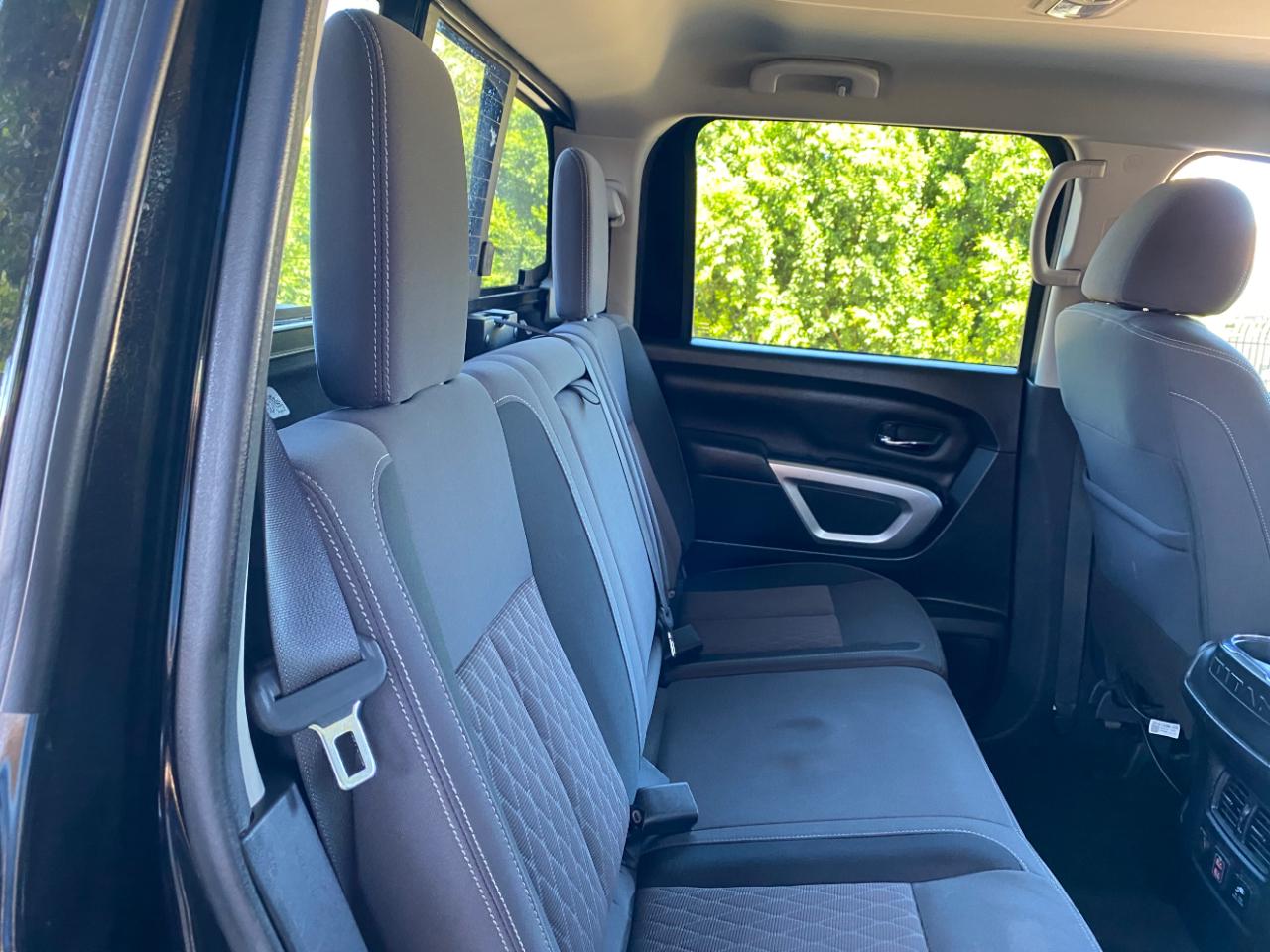 Nissan Titan XD 4x4 Crew Cab SV 2024