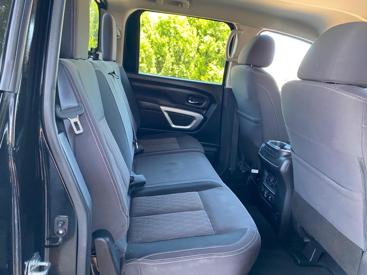 Nissan Titan XD 4x4 Crew Cab SV 2024
