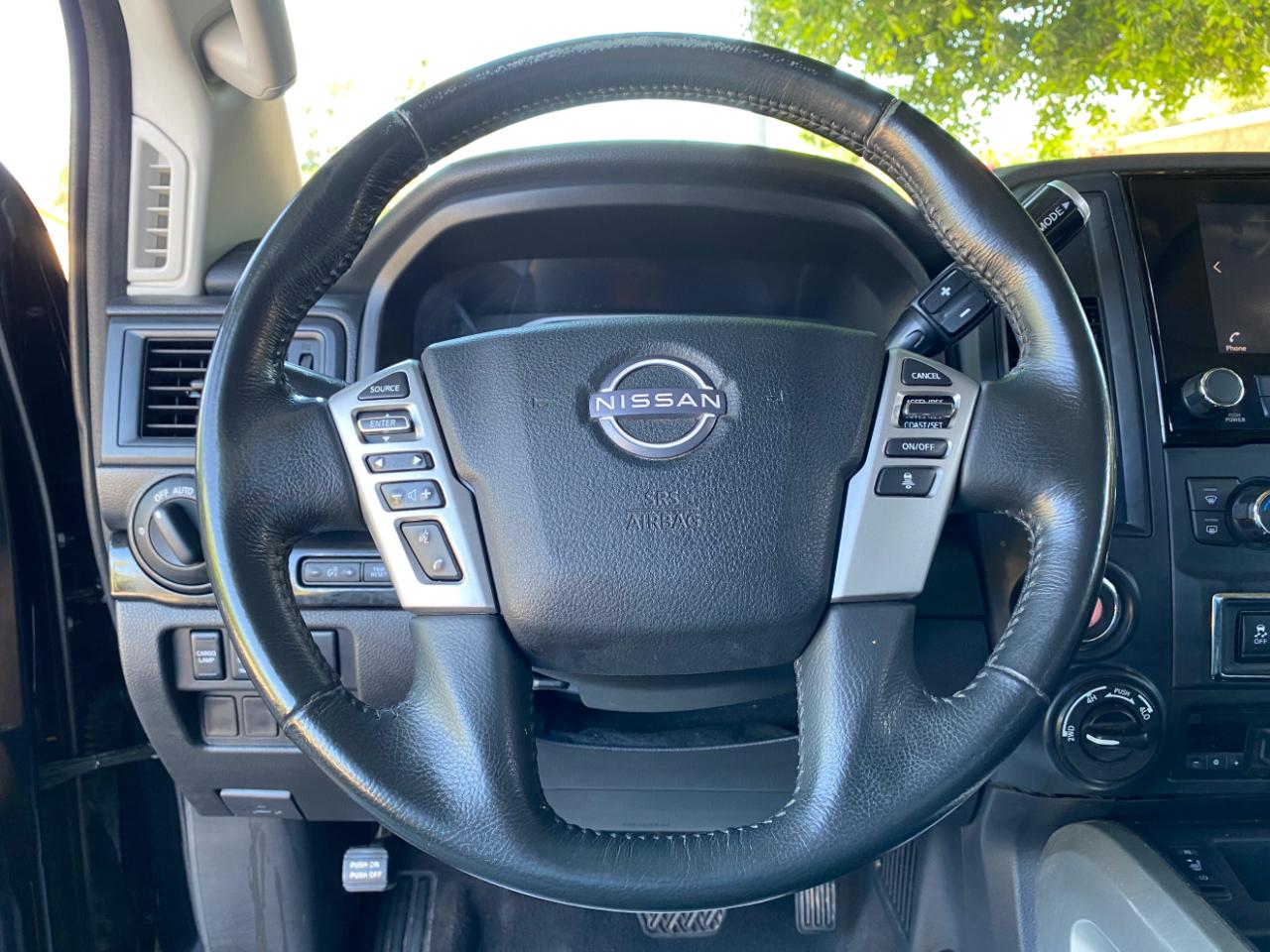 Nissan Titan XD 4x4 Crew Cab SV 2024
