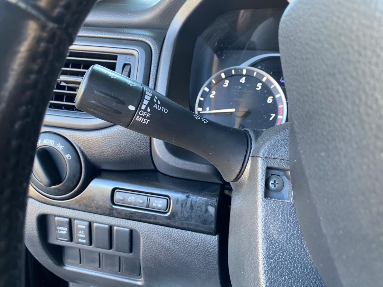 Nissan Titan XD 4x4 Crew Cab SV 2024