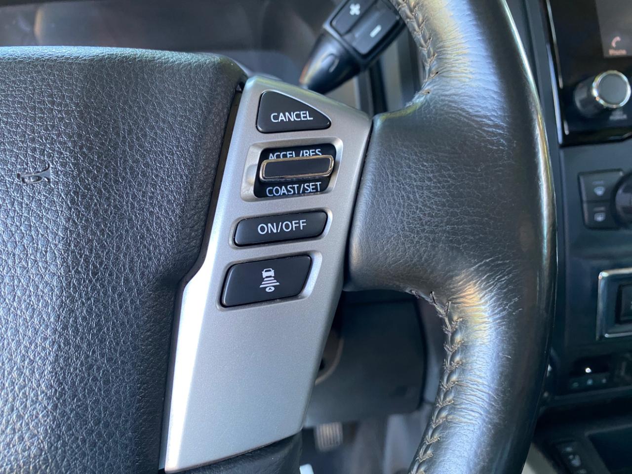 Nissan Titan XD 4x4 Crew Cab SV 2024