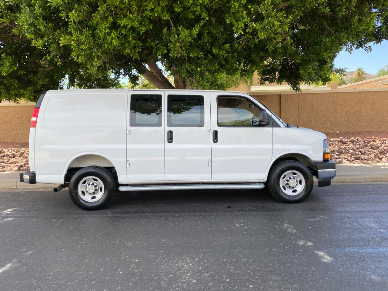 Chevrolet Express Cargo Van RWD 2500 135" 2025