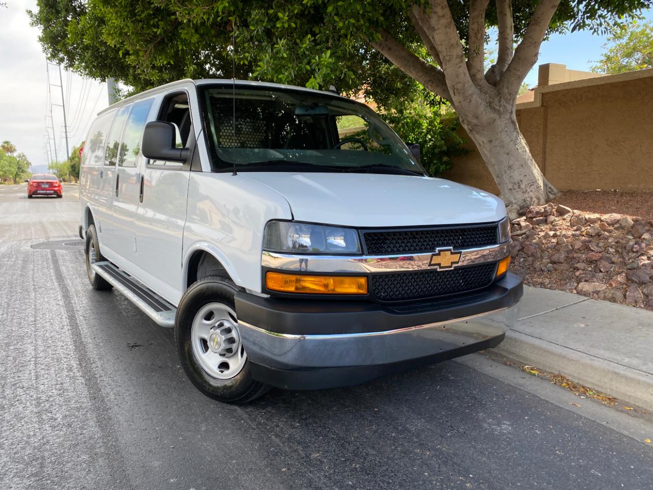 Chevrolet Express Cargo Van RWD 2500 135" 2025
