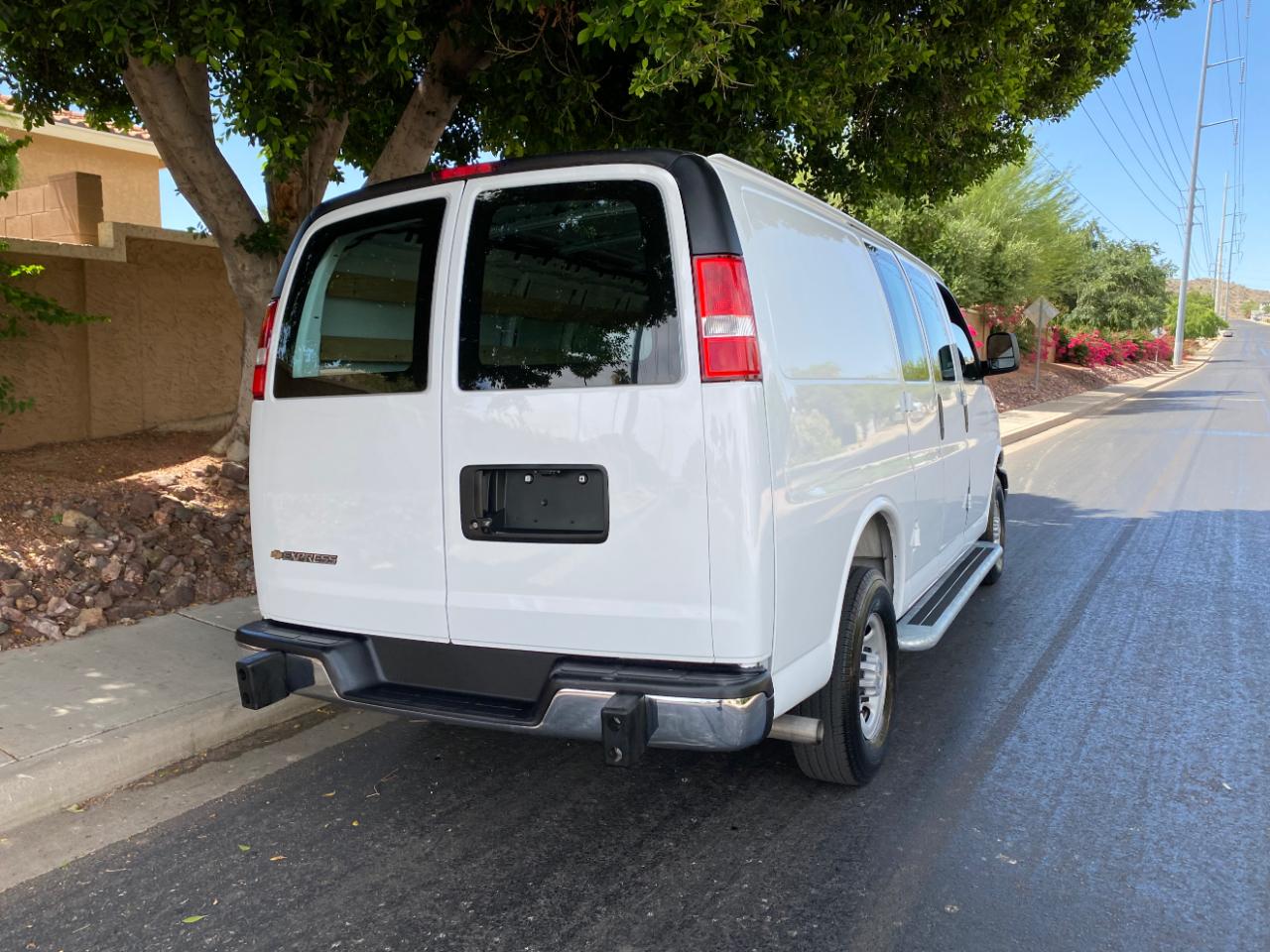 Chevrolet Express Cargo Van RWD 2500 135" 2025