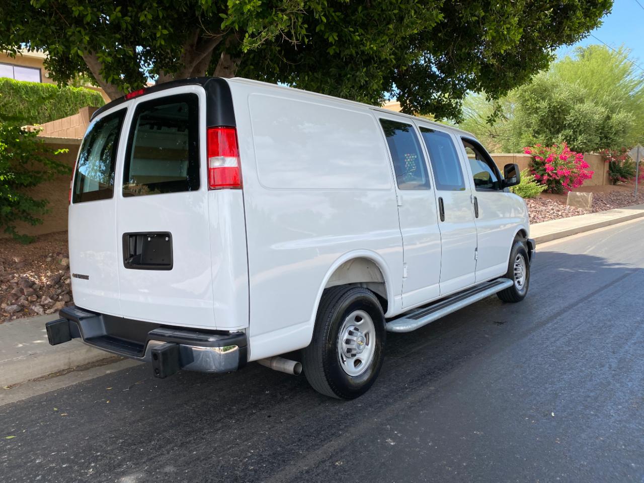 Chevrolet Express Cargo Van RWD 2500 135" 2025