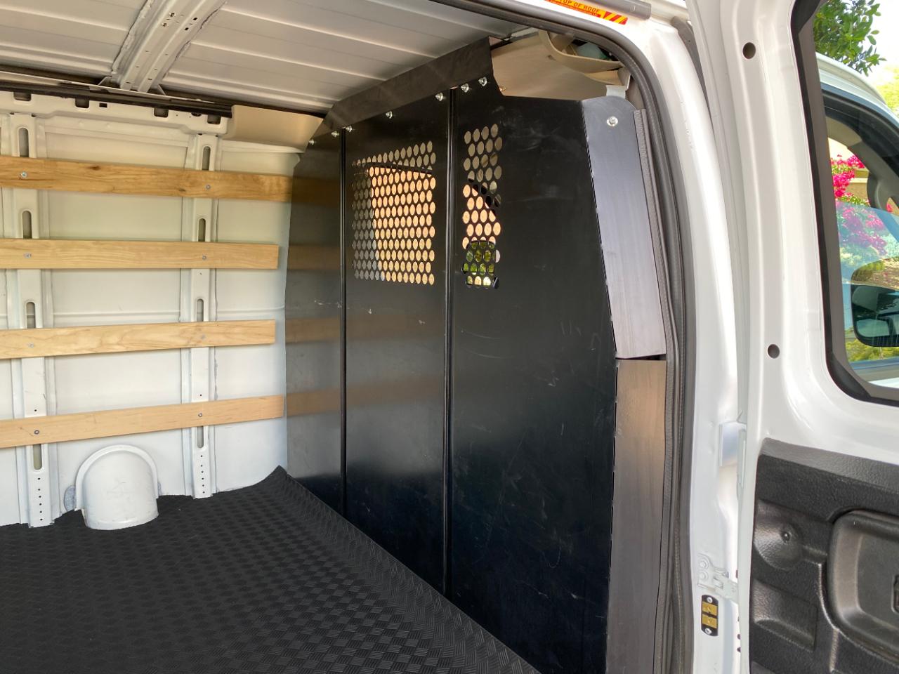 Chevrolet Express Cargo Van RWD 2500 135" 2025