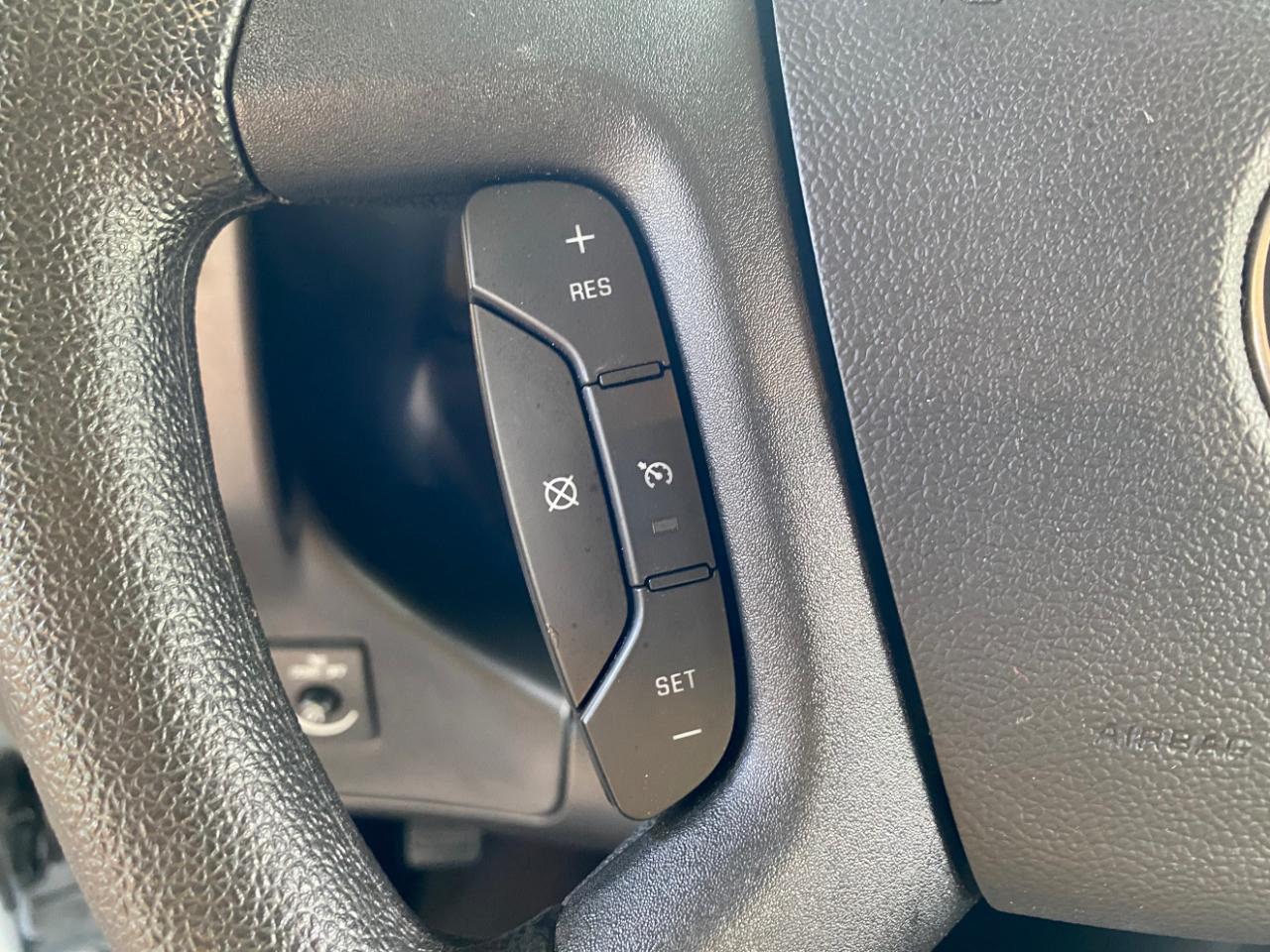 Chevrolet Express Cargo Van RWD 2500 135" 2025