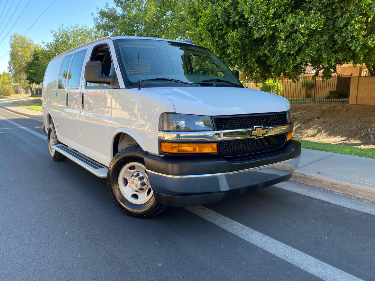 Chevrolet Express Cargo Van RWD 2500 135" 2025