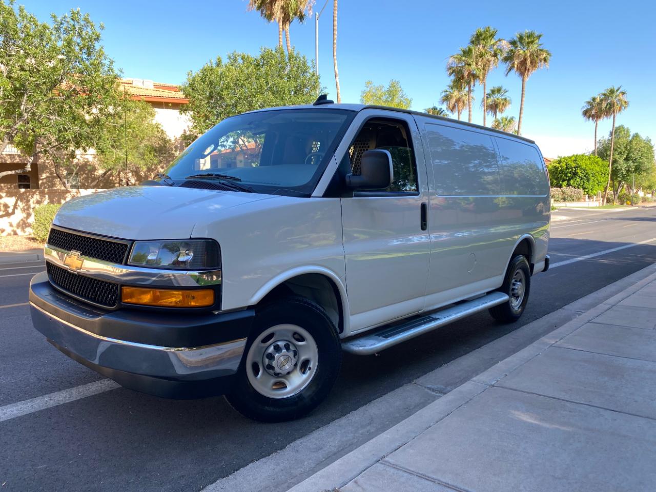 Chevrolet Express Cargo Van RWD 2500 135" 2025