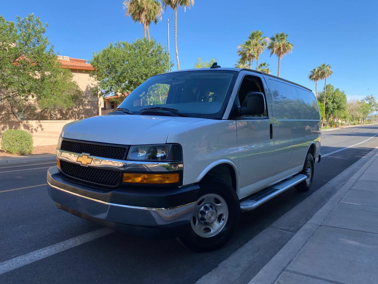 Chevrolet Express Cargo Van RWD 2500 135" 2025