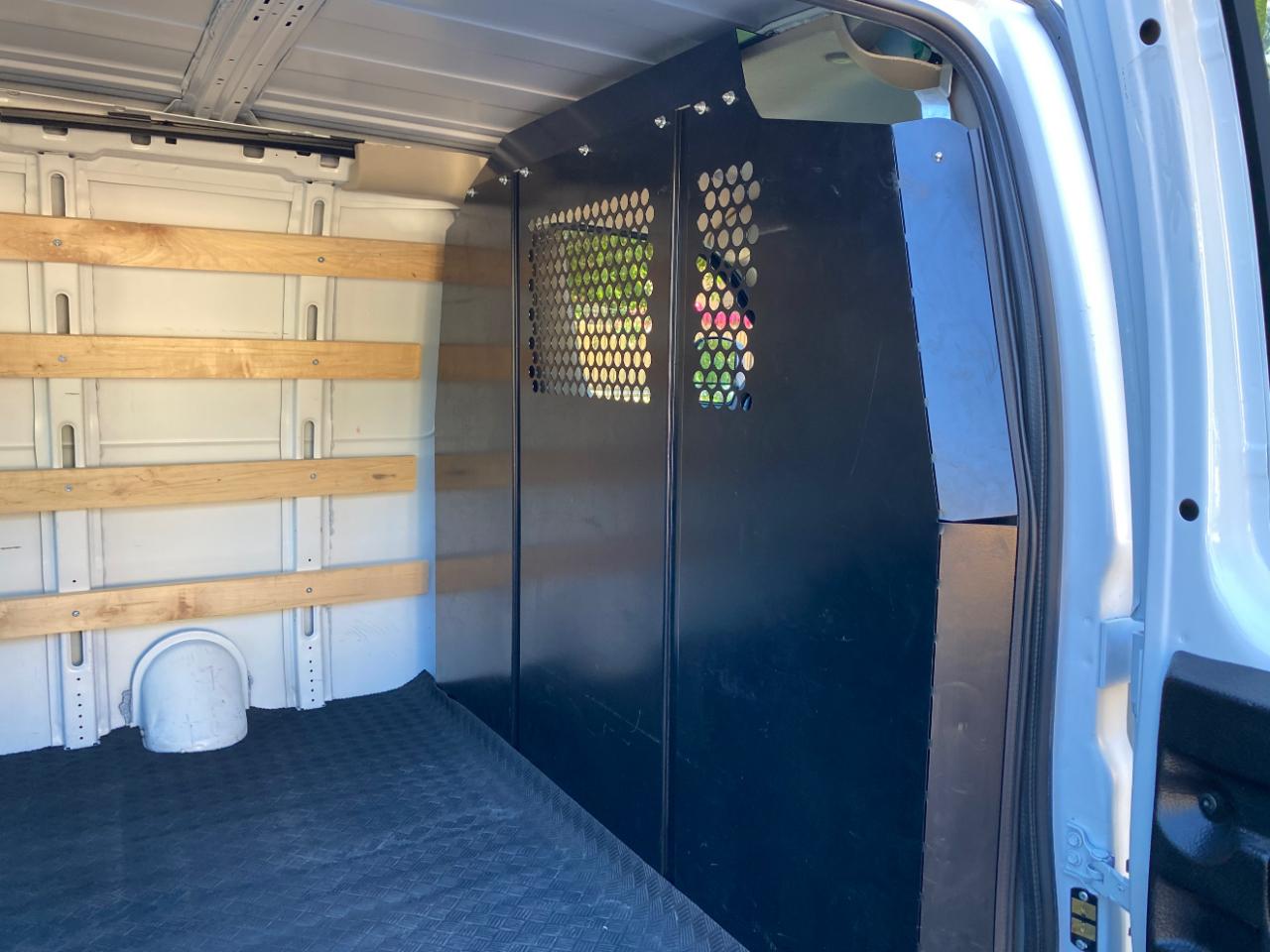Chevrolet Express Cargo Van RWD 2500 135" 2025