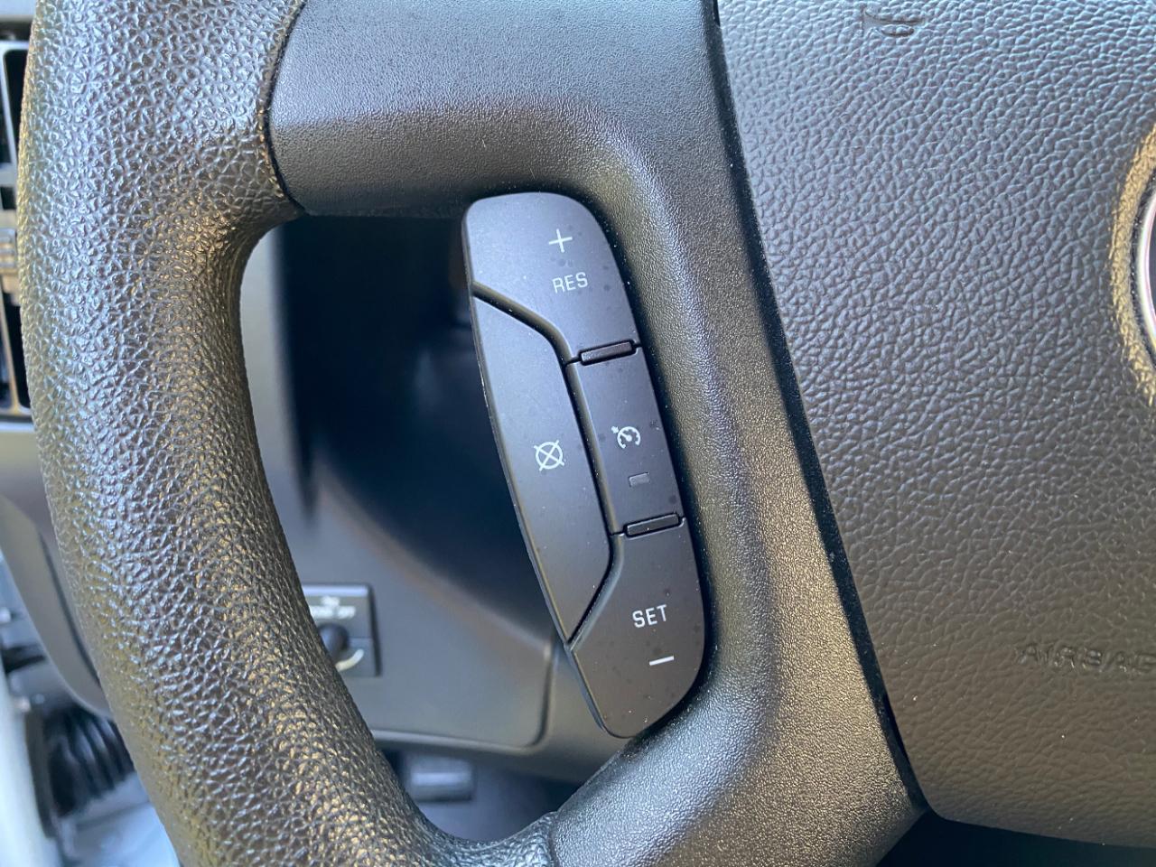 Chevrolet Express Cargo Van RWD 2500 135" 2025