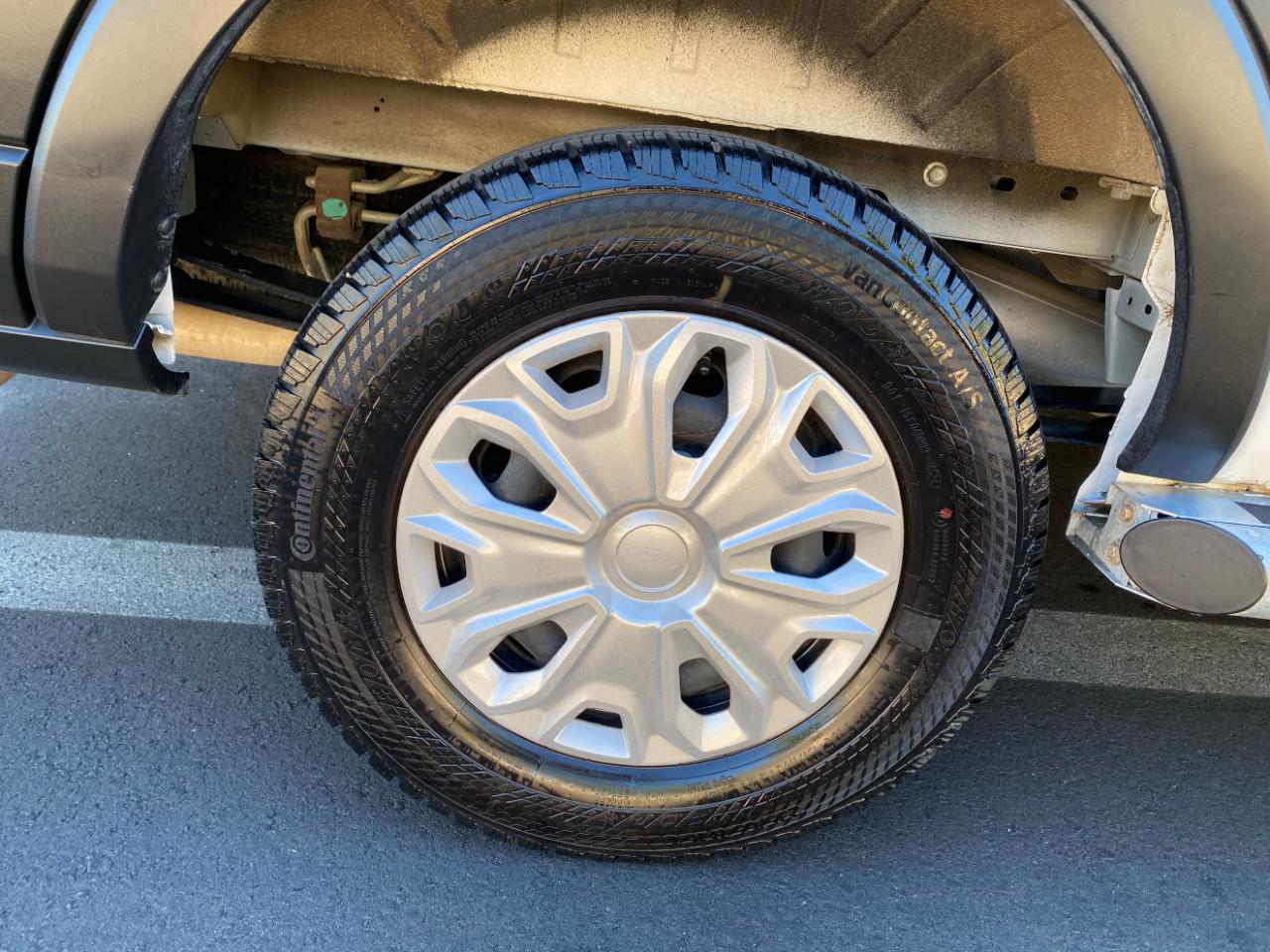 Ford Transit Cargo Van T-250 130" Low Rf 9070 GVWR RWD 2025