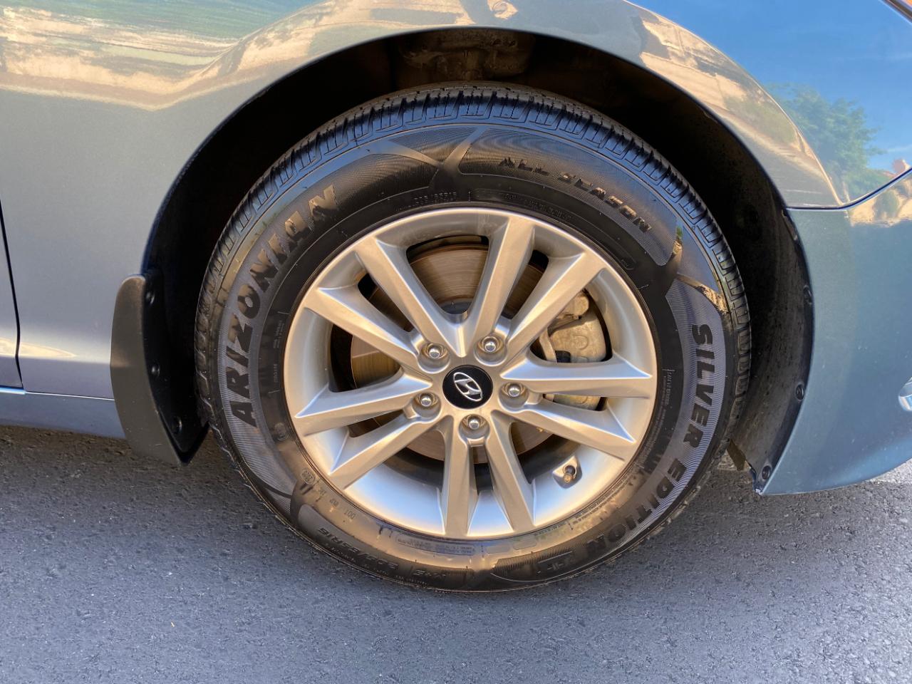 Hyundai Sonata 4dr Sdn 2.4L SE 2016