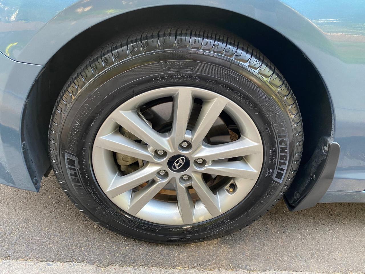 Hyundai Sonata 4dr Sdn 2.4L SE 2016