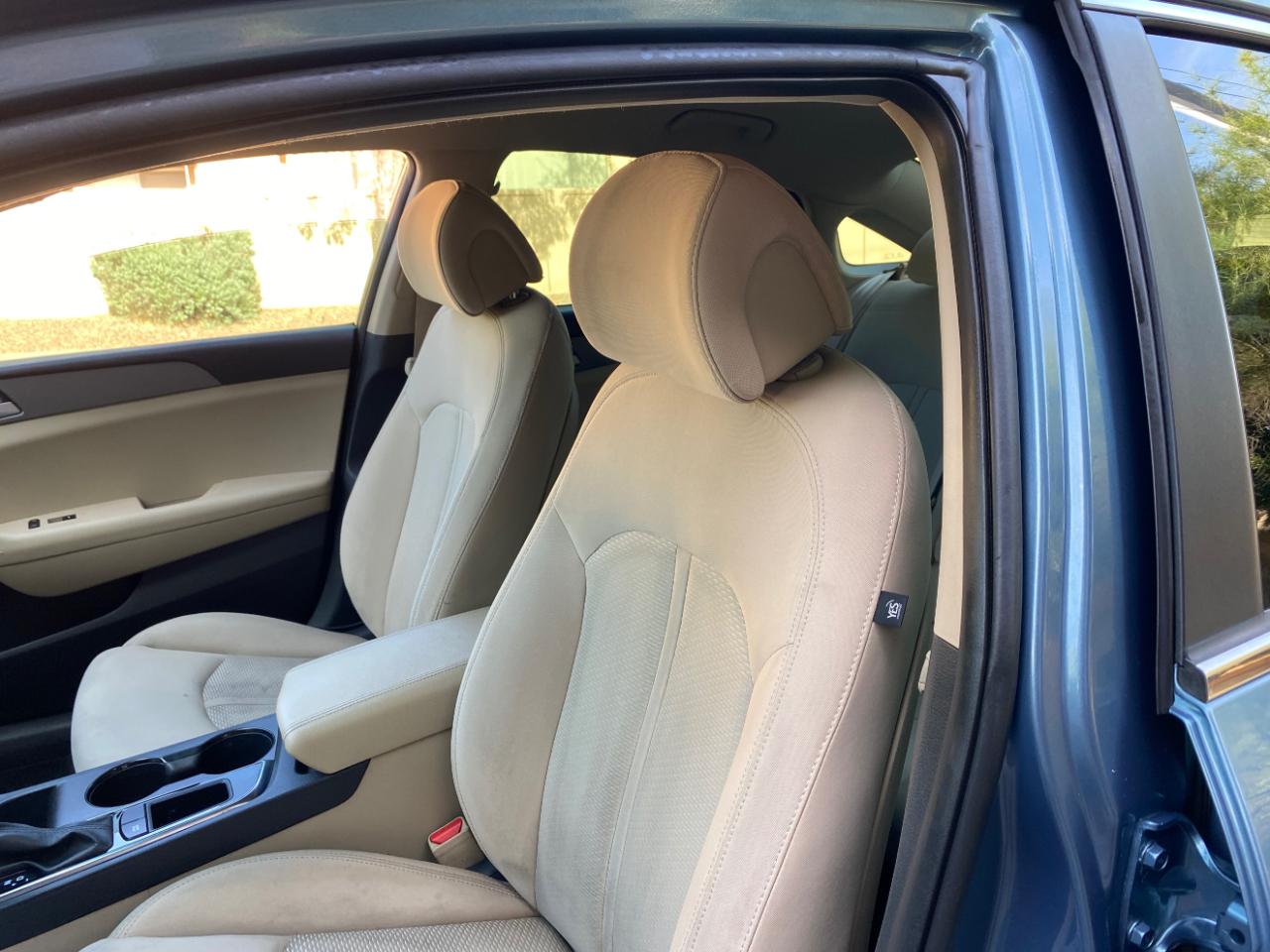 Hyundai Sonata 4dr Sdn 2.4L SE 2016