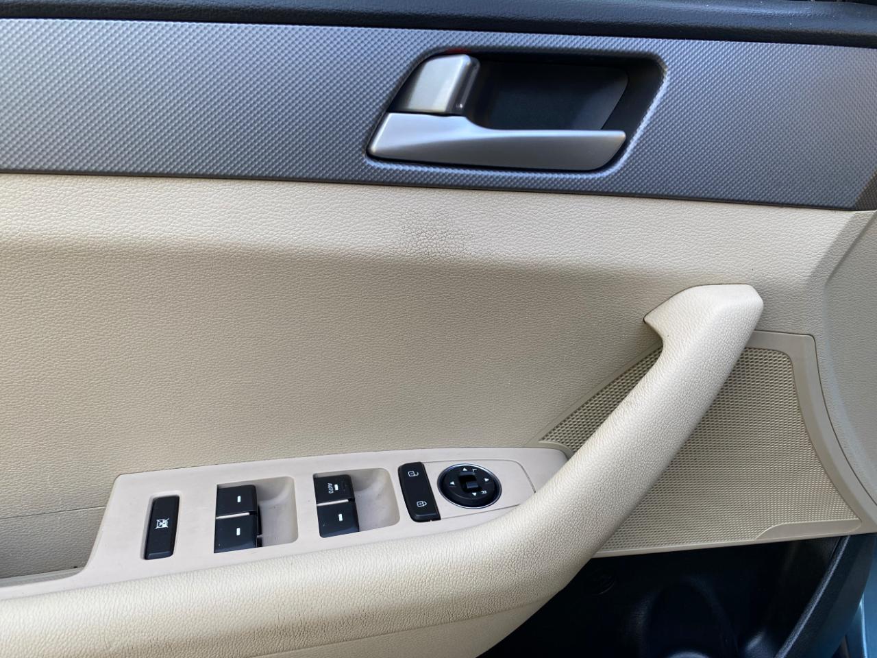 Hyundai Sonata 4dr Sdn 2.4L SE 2016