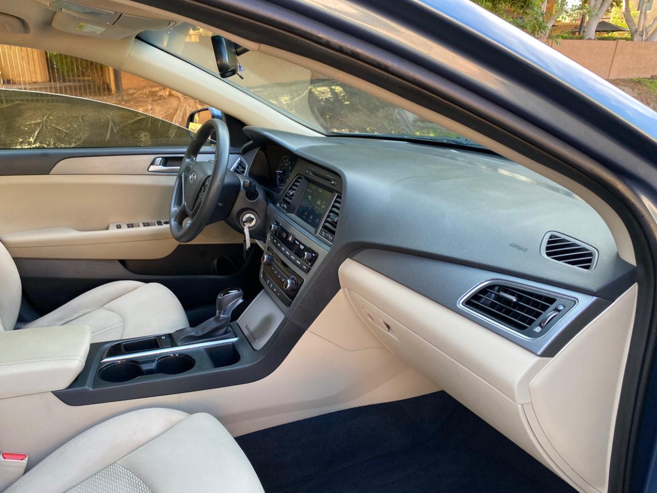 Hyundai Sonata 4dr Sdn 2.4L SE 2016