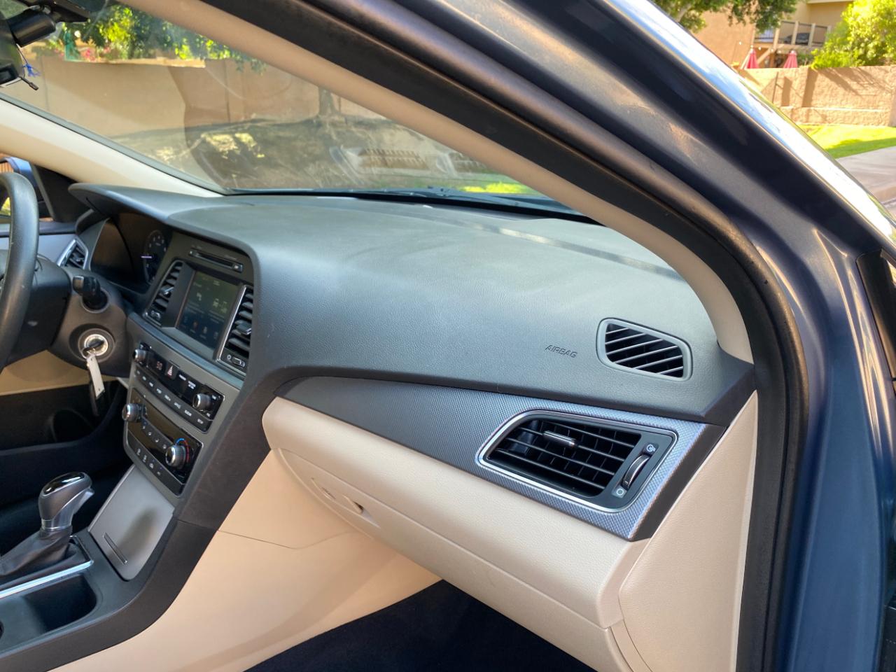 Hyundai Sonata 4dr Sdn 2.4L SE 2016