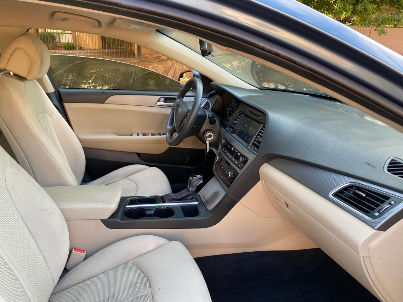 Hyundai Sonata 4dr Sdn 2.4L SE 2016