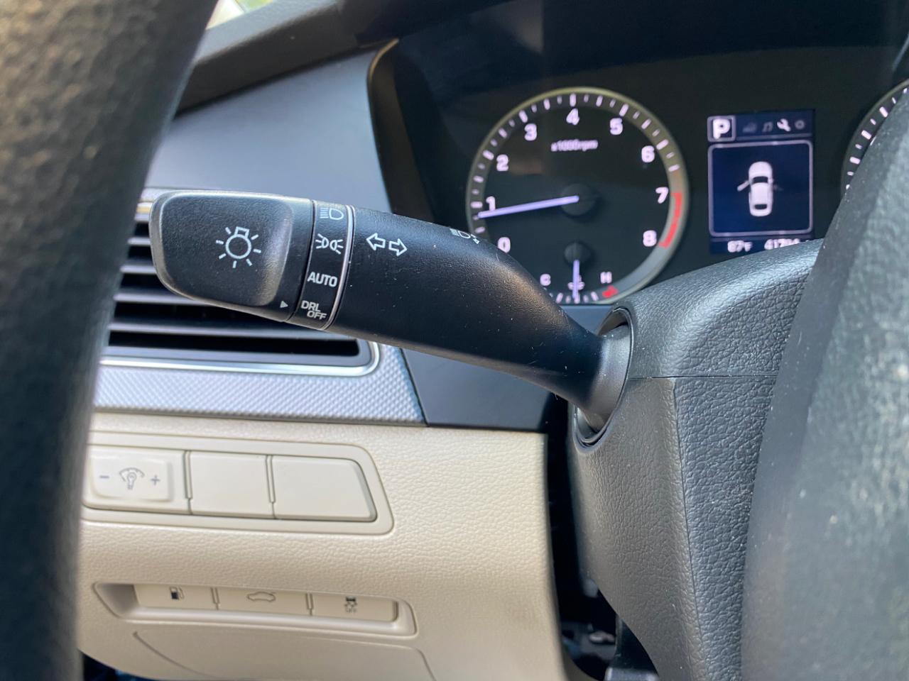 Hyundai Sonata 4dr Sdn 2.4L SE 2016