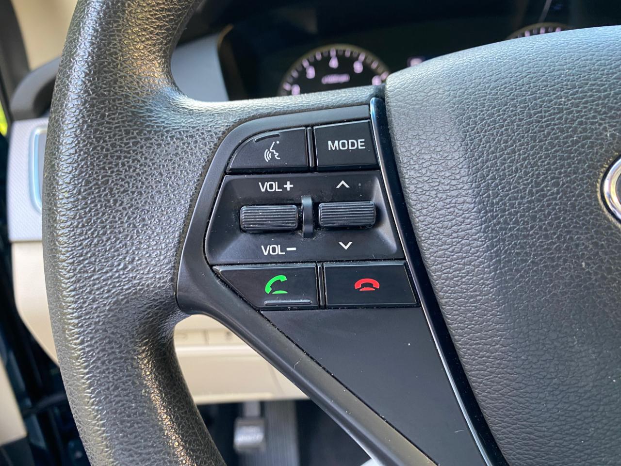Hyundai Sonata 4dr Sdn 2.4L SE 2016