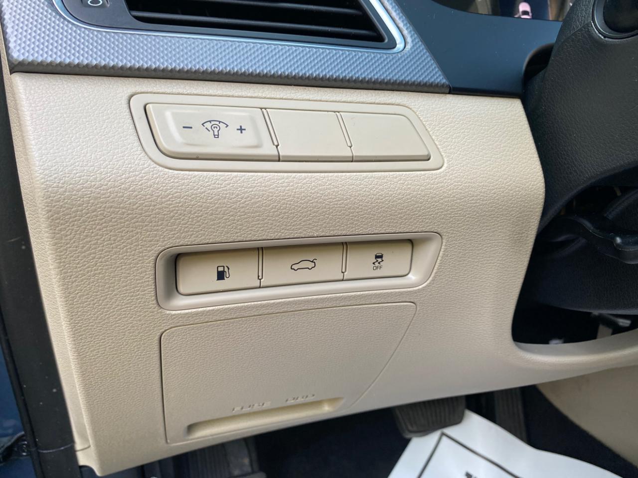 Hyundai Sonata 4dr Sdn 2.4L SE 2016
