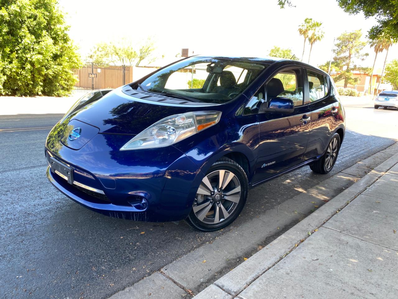 Nissan Leaf 4dr HB SV 2016