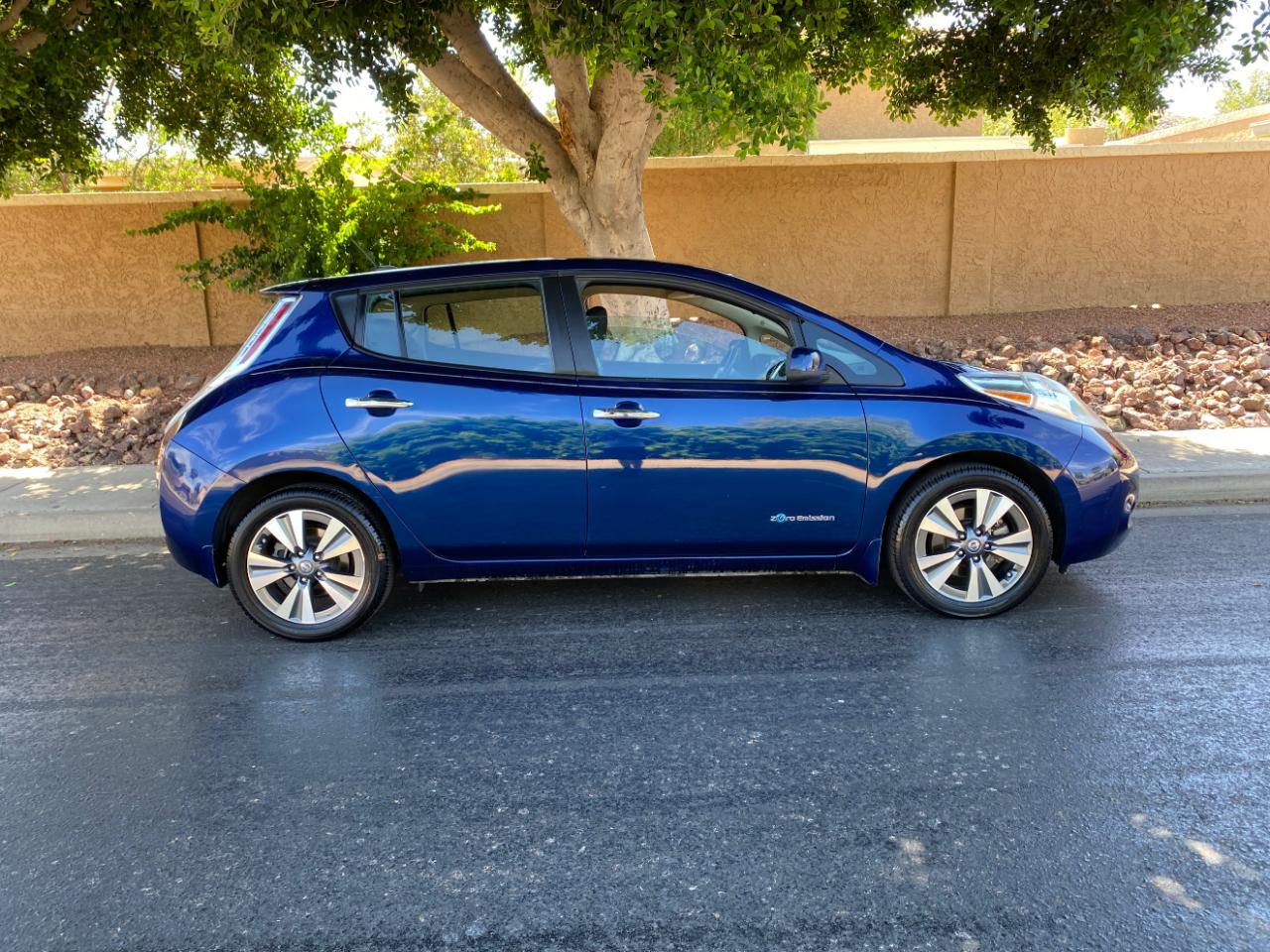 Nissan Leaf 4dr HB SV 2016