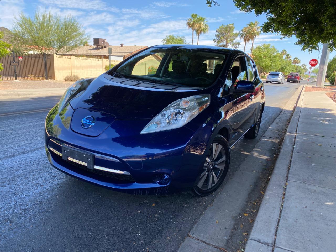 Nissan Leaf 4dr HB SV 2016