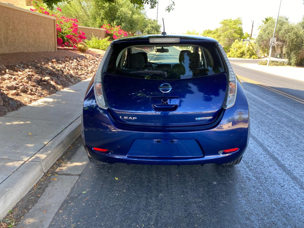 Nissan Leaf 4dr HB SV 2016