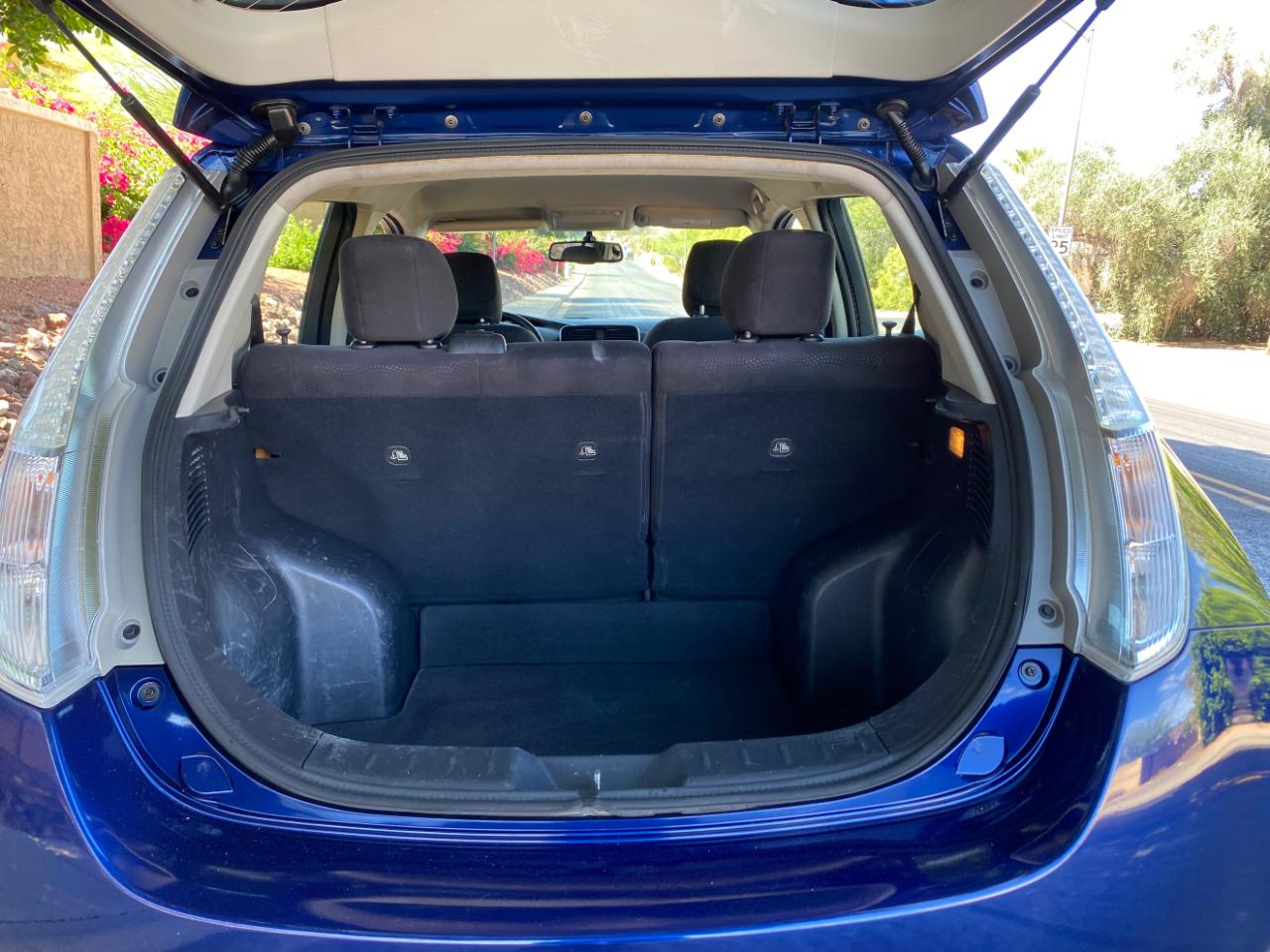 Nissan Leaf 4dr HB SV 2016