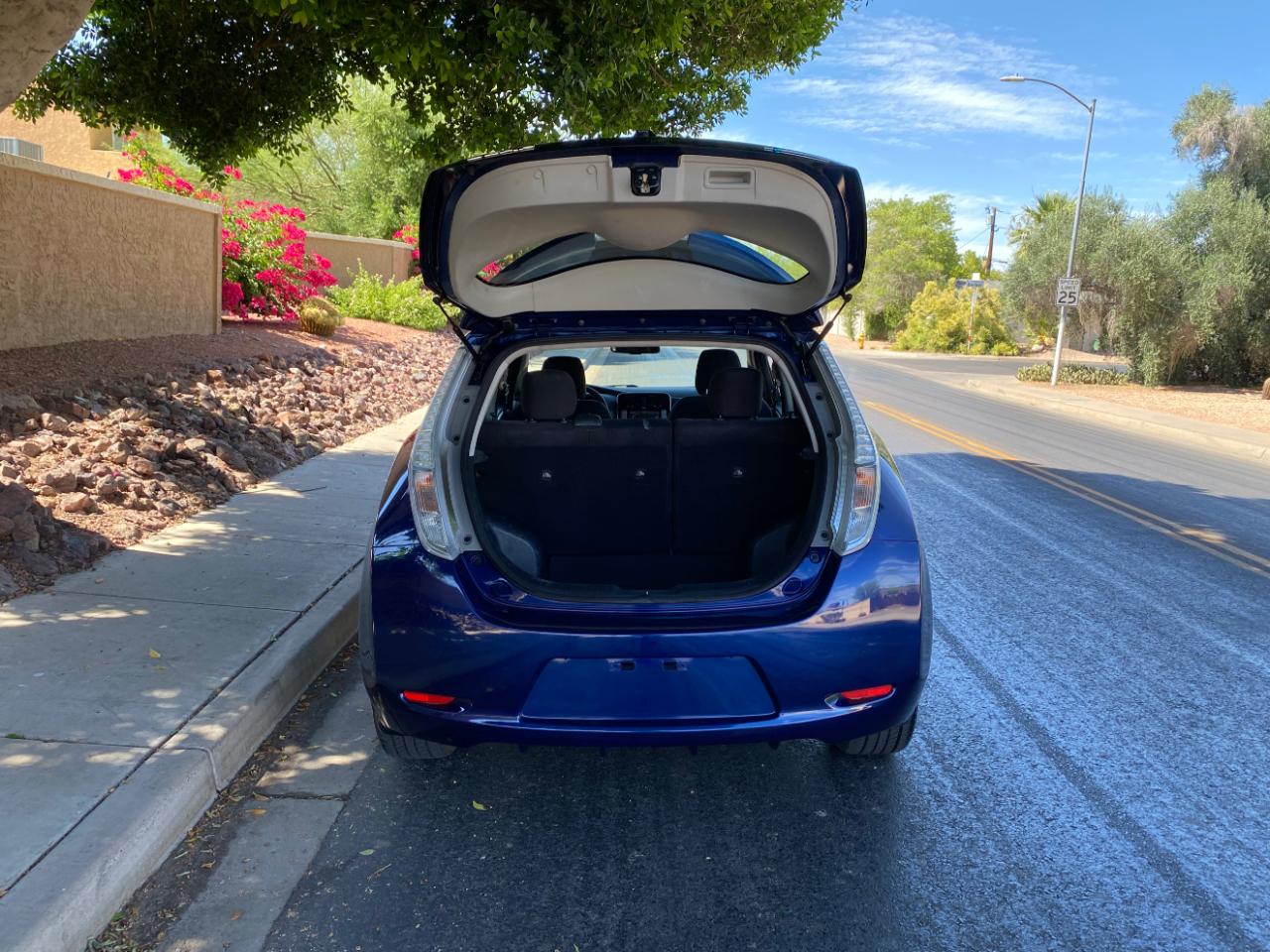 Nissan Leaf 4dr HB SV 2016