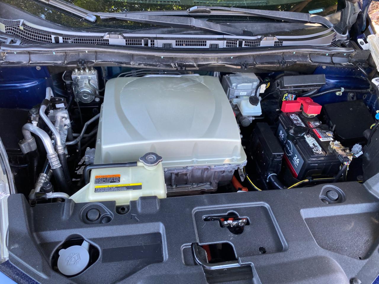 Nissan Leaf 4dr HB SV 2016