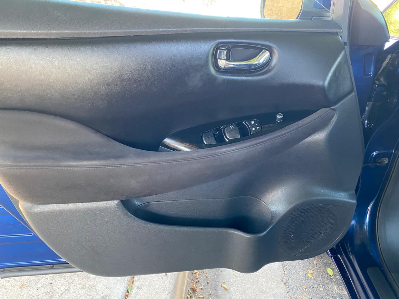 Nissan Leaf 4dr HB SV 2016
