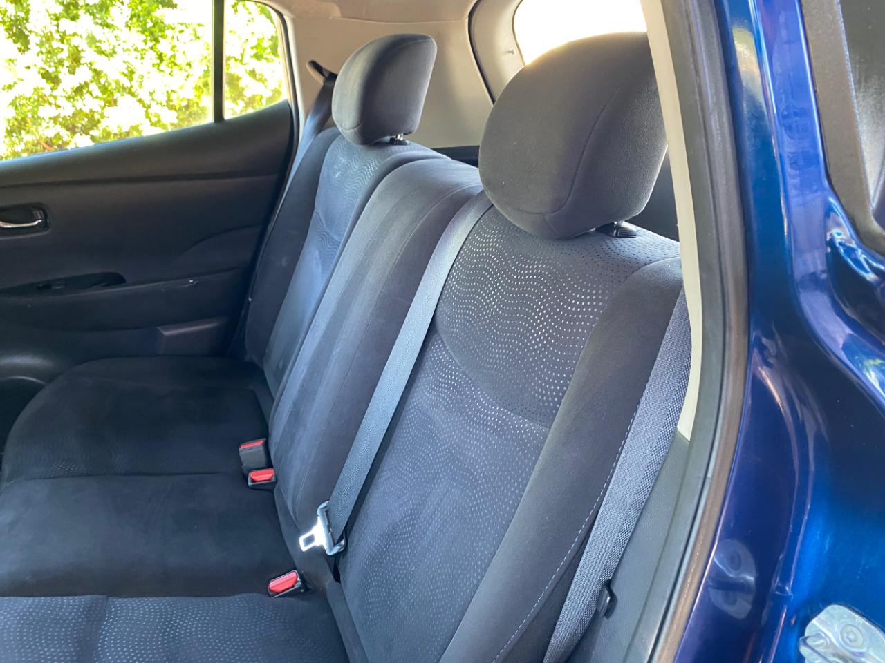 Nissan Leaf 4dr HB SV 2016