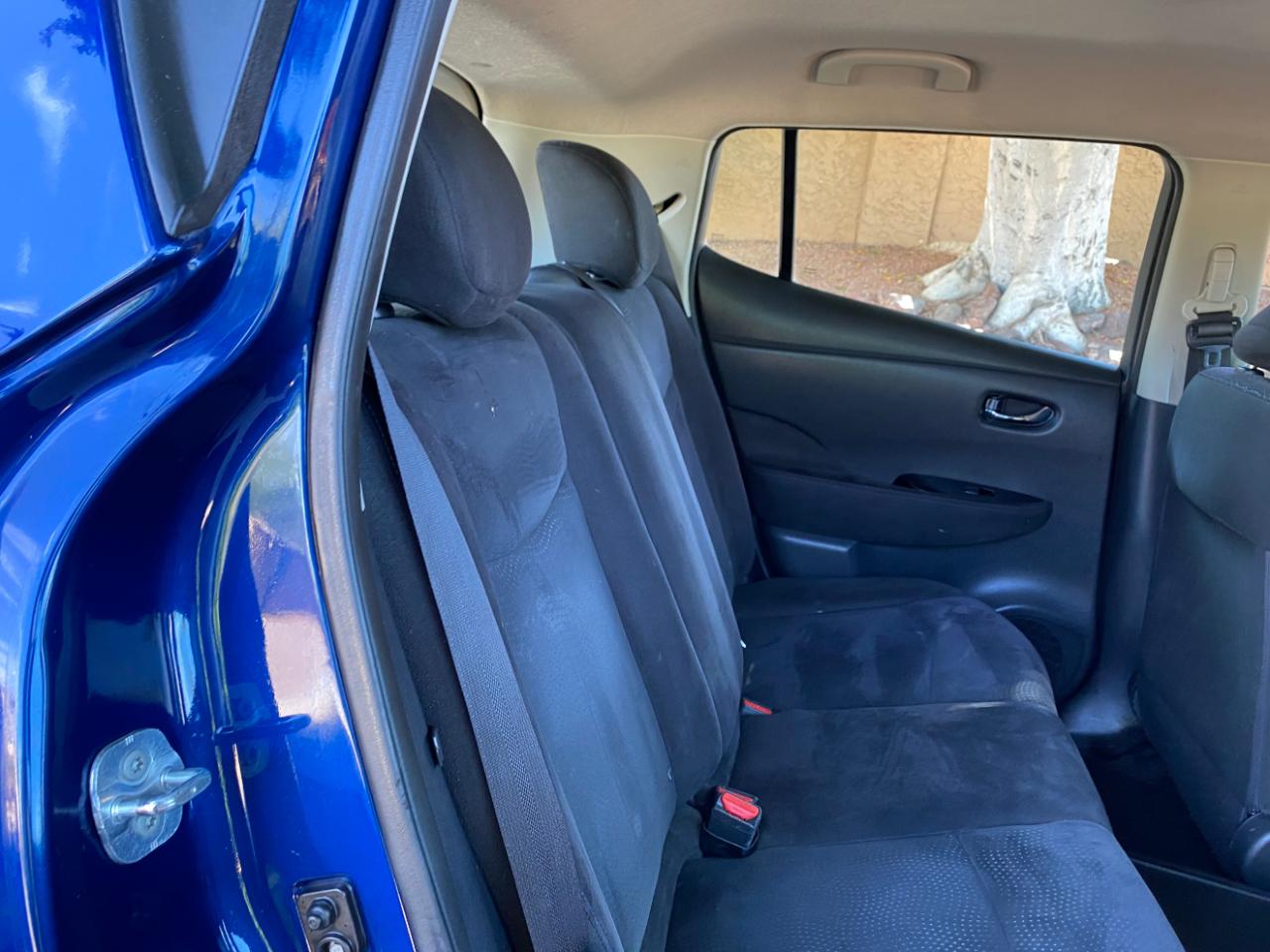 Nissan Leaf 4dr HB SV 2016