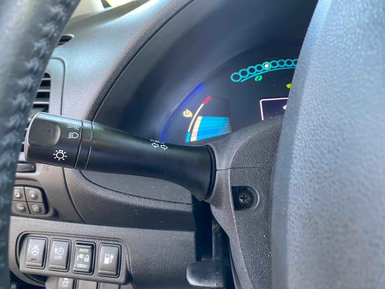 Nissan Leaf 4dr HB SV 2016