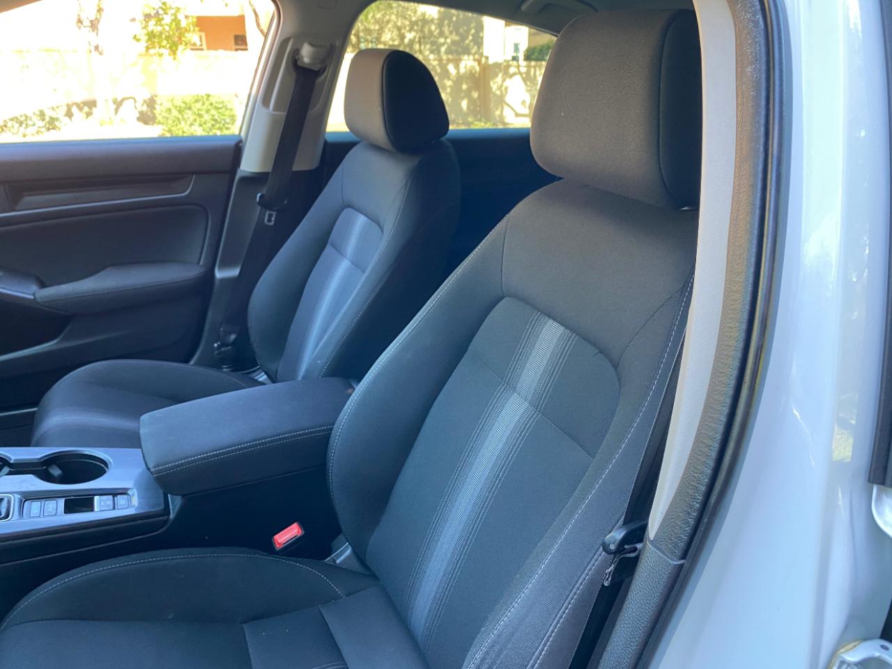 Honda Civic Hatchback LX CVT 2023