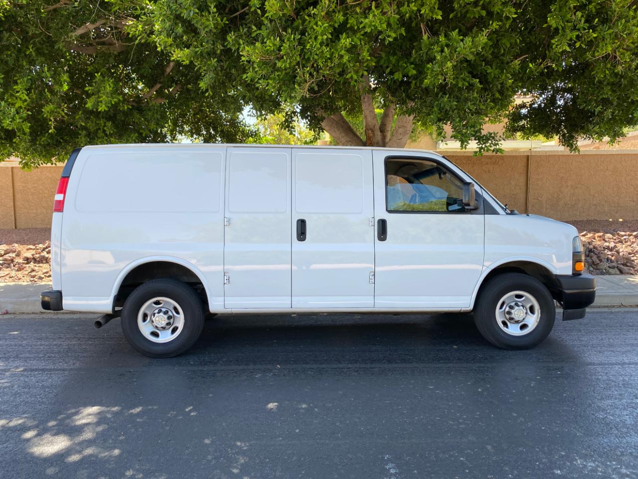 Chevrolet Express Cargo Van RWD 2500 135" 2021