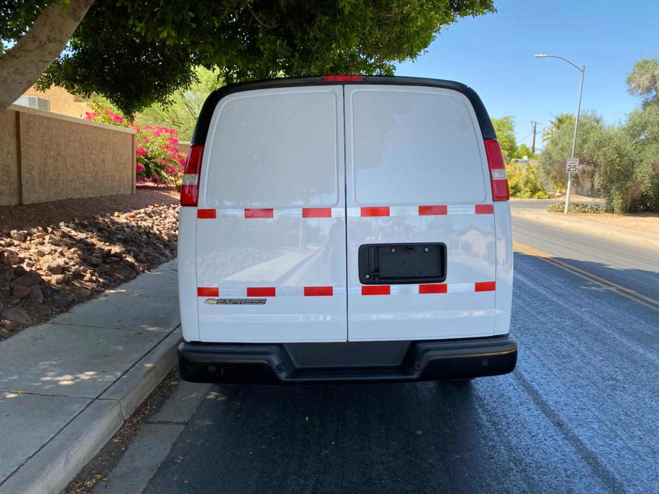 Chevrolet Express Cargo Van RWD 2500 135" 2021
