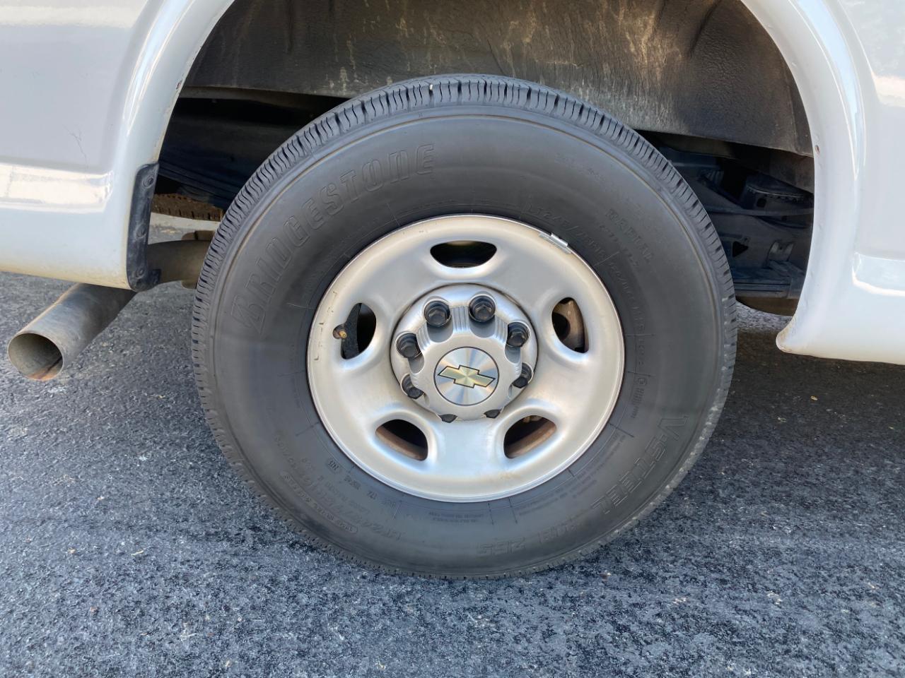 Chevrolet Express Cargo Van RWD 2500 135" 2021