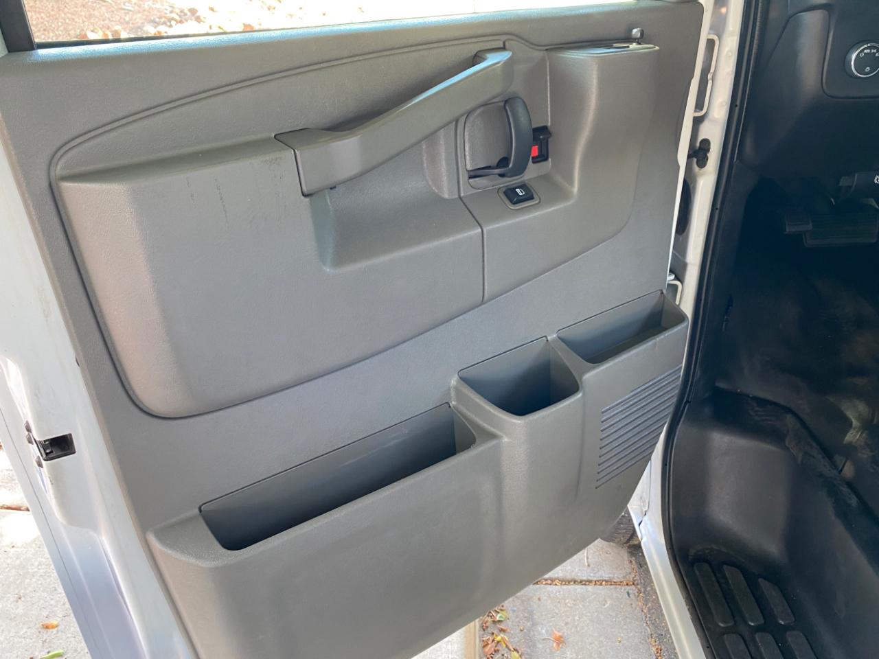 Chevrolet Express Cargo Van RWD 2500 135" 2021