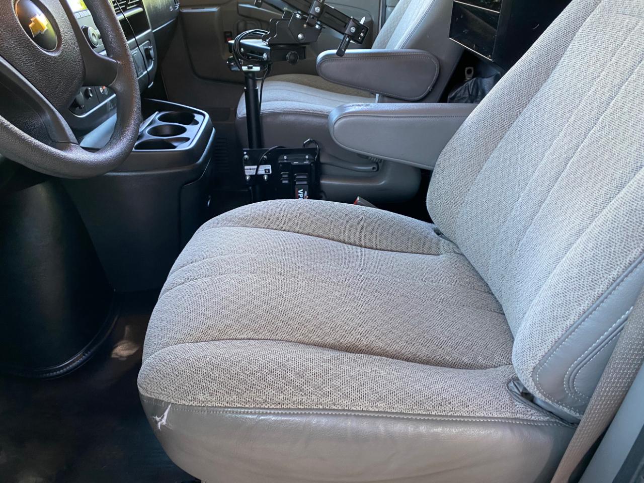 Chevrolet Express Cargo Van RWD 2500 135" 2021