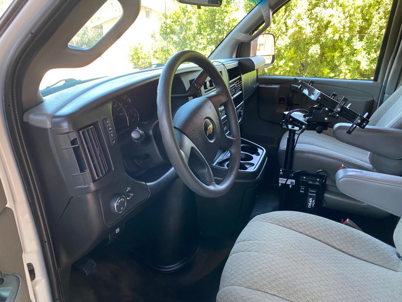 Chevrolet Express Cargo Van RWD 2500 135" 2021