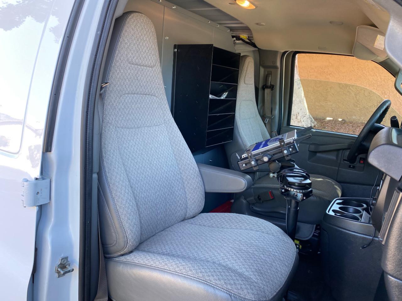 Chevrolet Express Cargo Van RWD 2500 135" 2021