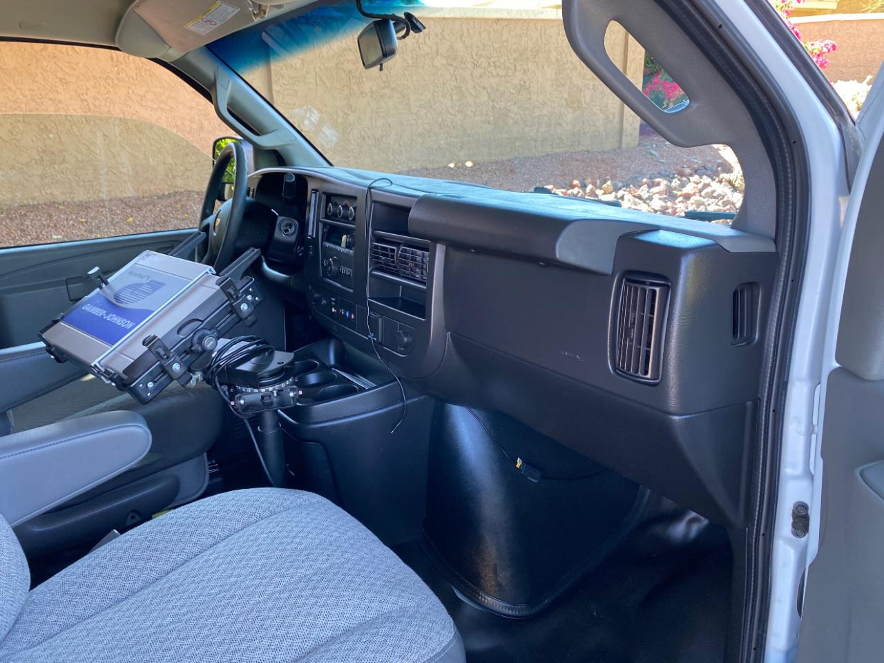 Chevrolet Express Cargo Van RWD 2500 135" 2021