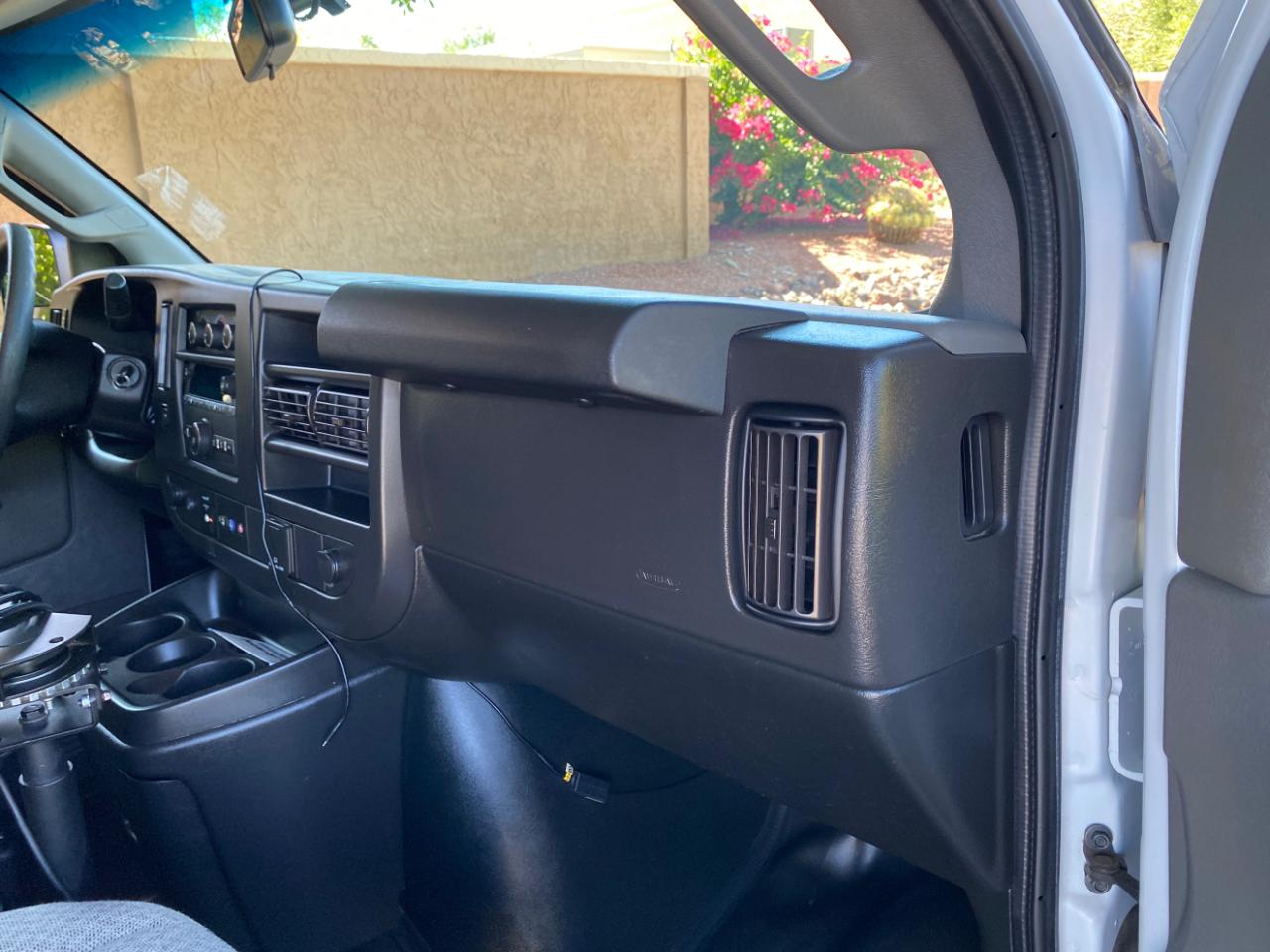 Chevrolet Express Cargo Van RWD 2500 135" 2021
